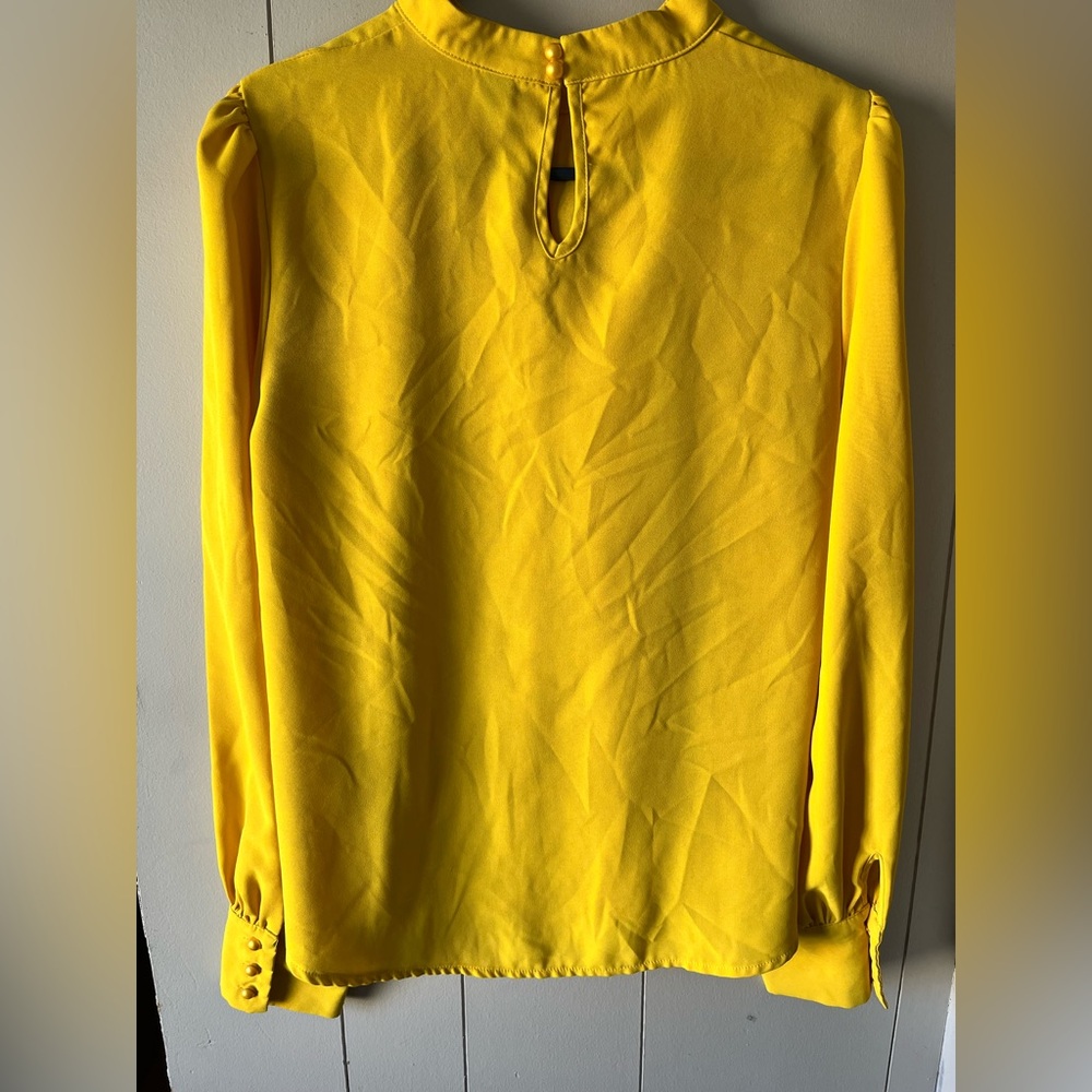 Yellow Button-Cuff Women's Top SHEIN - Picture 6 of 9